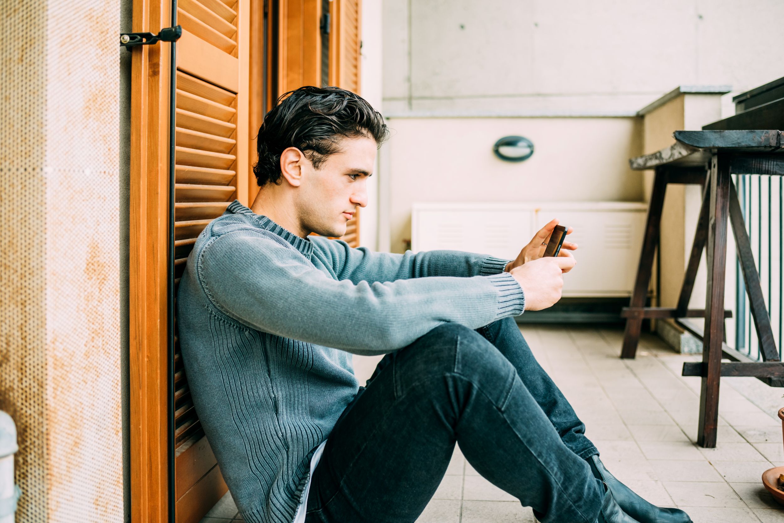 AI and Mental Health: Why Chatbots Aren’t Therapy  –  and What You Actually Need
